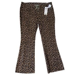 Cheetah Print Flare Jogger Waist Jeans, Plus Size, 3XL, YMI, NWT